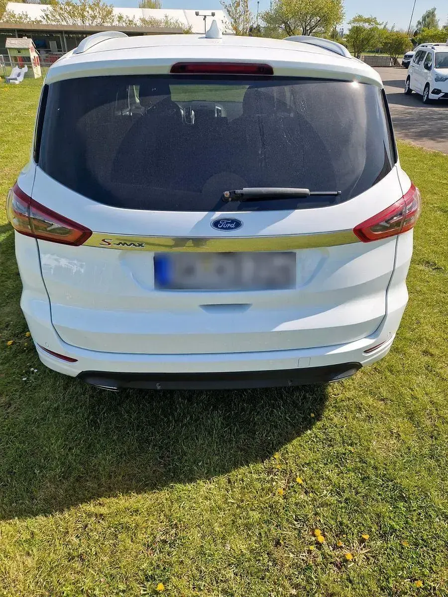 Gebraucht Ford S-MAX Titanium 190 PS (139 kW) 2020 Weiß Van / Kleinbus