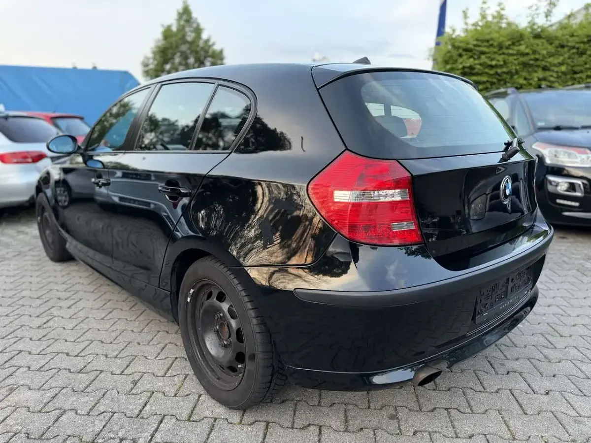 Gebraucht BMW 116 116 PS (85 kW) 2007 Schwarz ii Kleinwagen