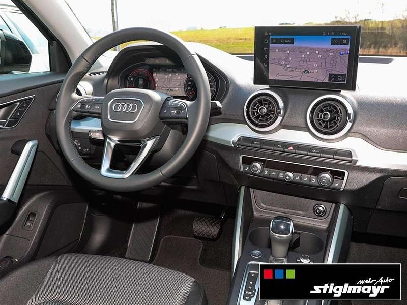 Neu Audi Q2 Advanced Plus 150 PS (110 kW) 2026 Mythosschwarz metallic SUV