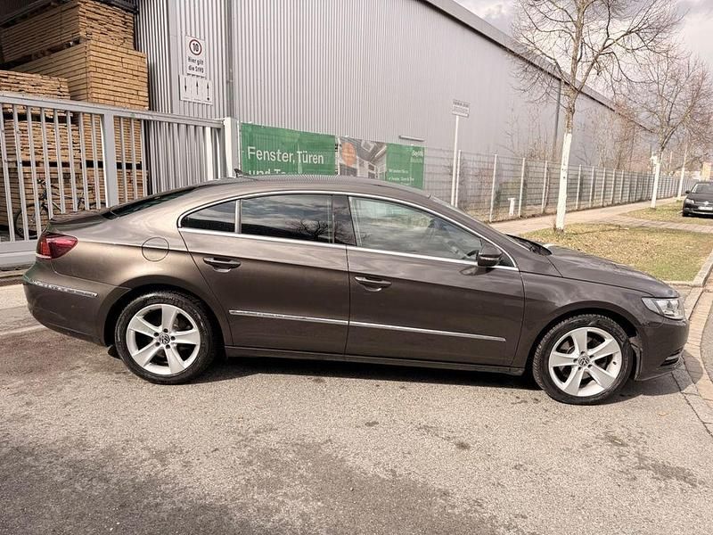 Gebraucht VW CC Basis 140 PS (102 kW) 2012 Schwarz Limousine