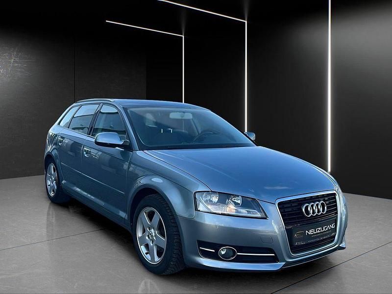 Grau Gebraucht 2010 Audi A3 Sportback Attraction Limousine | 6.500 € (Fairer Preis) - Bild 1/4