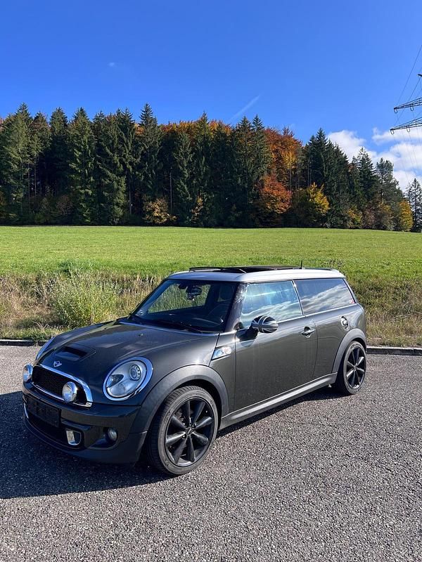 Grau Gebraucht 2012 Mini Cooper S Clubman Kombi | 7.600 € (Fairer Preis) - Bild 1/4