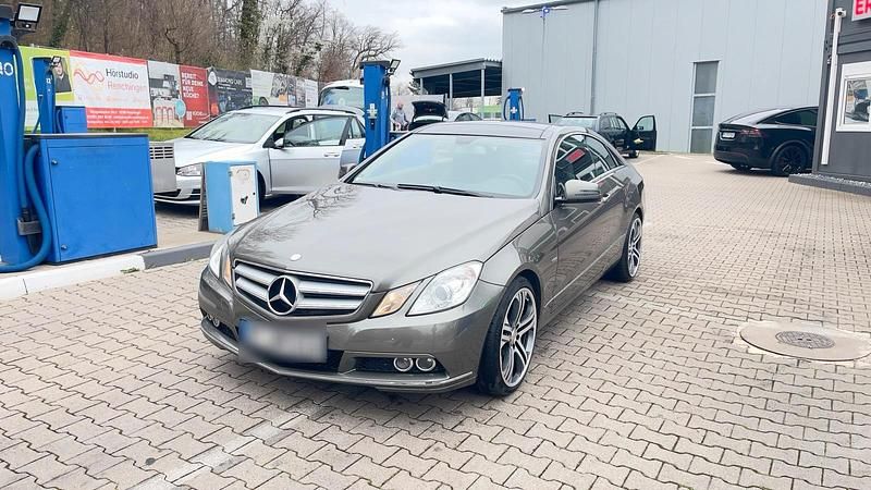 Gebraucht Mercedes E350 231 PS (169 kW) 2010 Coupé
