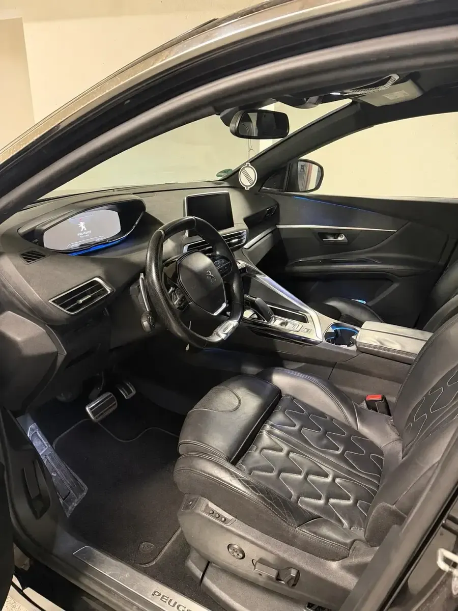 Gebraucht Peugeot 3008 165 PS (121 kW) 2018 Schwarz SUV
