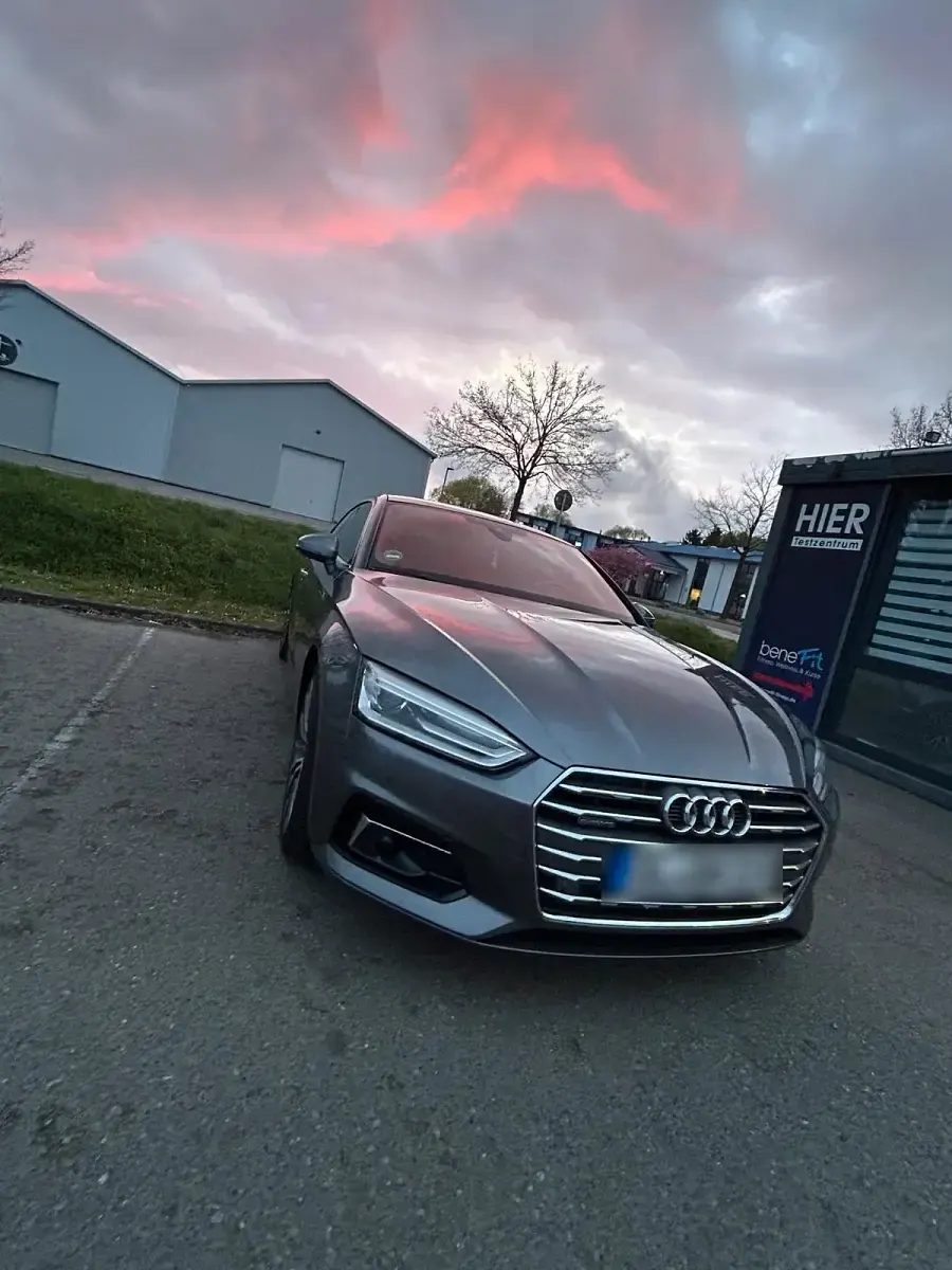 Gebraucht Audi A5 Sport 218 PS (160 kW) 2017 Grau Coupé