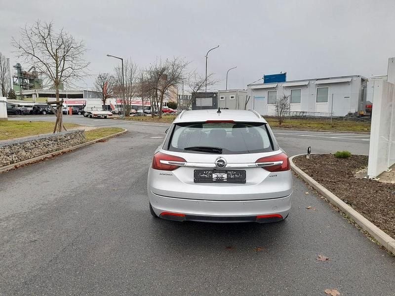 Gebraucht Opel Insignia 136 PS (100 kW) 2015 Silber Kombi