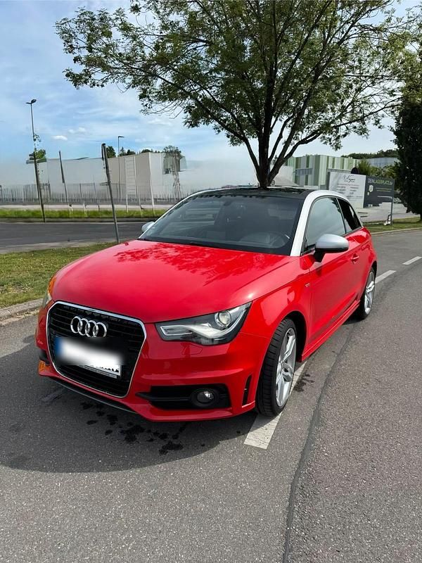 Rot Gebraucht 2011 Audi A1 S-Line Kleinwagen | 10.999 € (Teuer) - Bild 1/4
