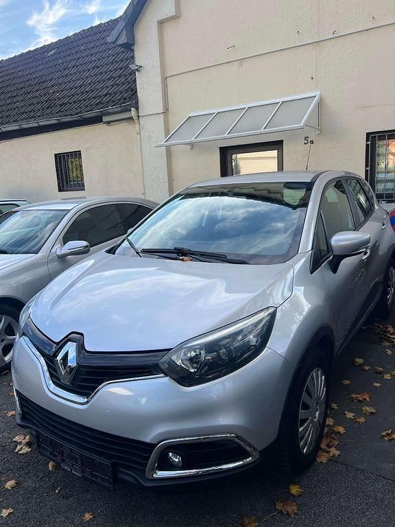 Silber Gebraucht 2015 Renault Captur Dynamique SUV | 7.980 € (Fairer Preis) - Bild 1/4