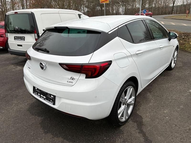 Gebraucht Opel Astra Active 136 PS (100 kW) 2017 Weiß Limousine