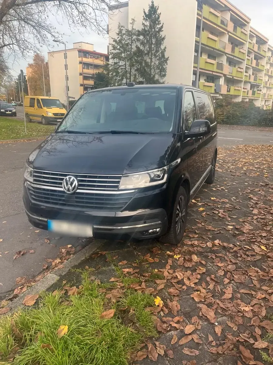 Gebraucht VW Multivan Highline 204 PS (150 kW) 2022 Van / Kleinbus