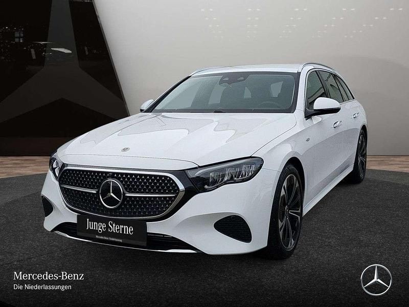 Gebraucht Mercedes E300 Avantgarde 197 PS (144 kW) 2025 Weiß Limousine
