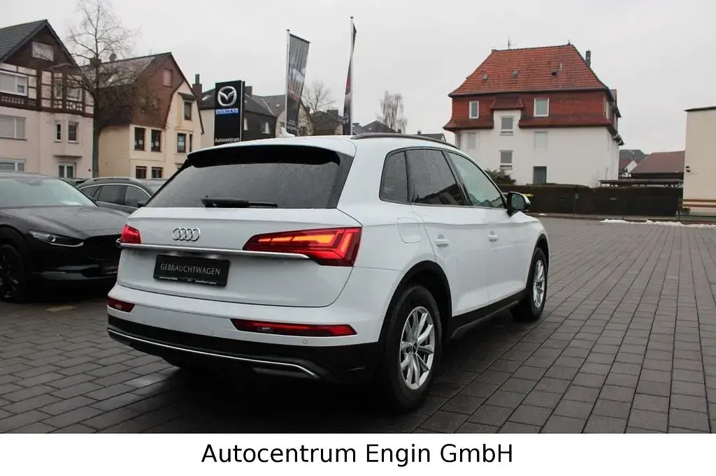 Używany Audi Q5 Basis 204 KM (150 kW) 2022 Biały SUV