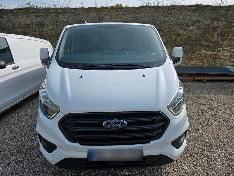 Gebraucht Ford Transit Custom 130 PS (95 kW) 2022 Weiß Van / Kleinbus
