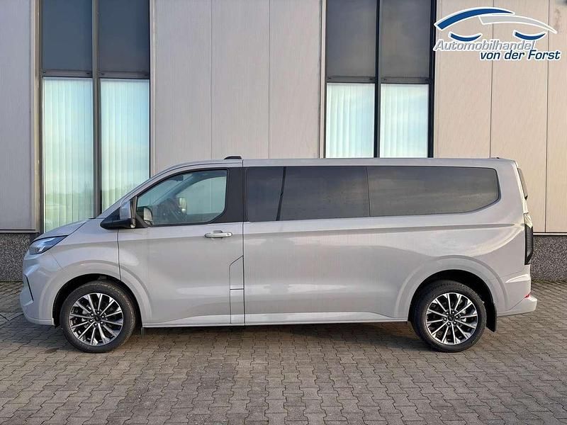 Neu Ford Tourneo Trend 136 PS (100 kW) 2026 Wählbar Van / Kleinbus