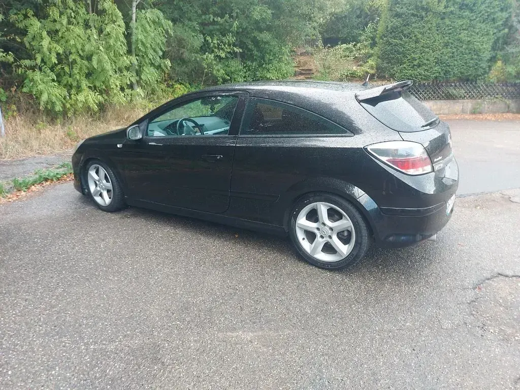 Gebraucht Opel Astra GTC 200 PS (147 kW) 2006 Coupé