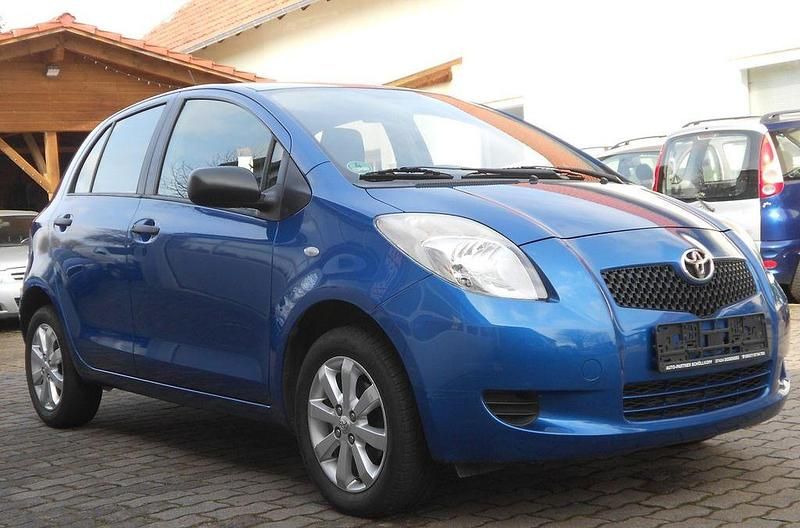 Gebraucht Toyota Yaris Cool 69 PS (50 kW) 2007 Blau Kleinwagen