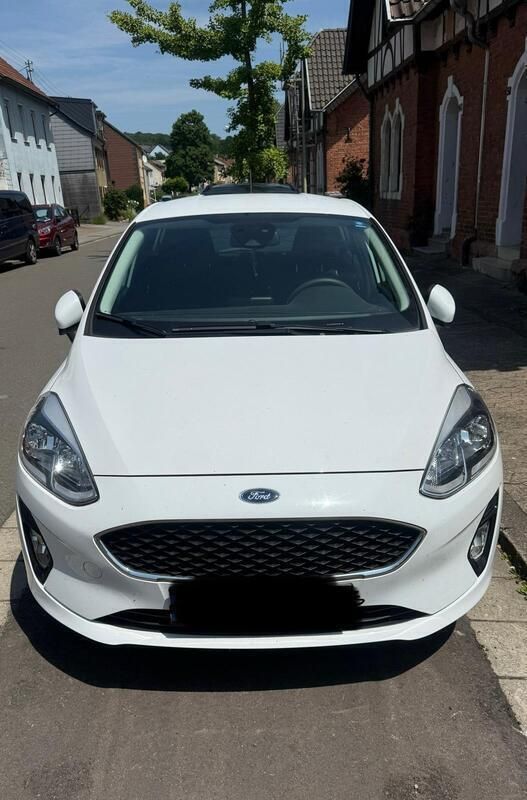 Weiß Gebraucht 2018 Ford Fiesta Kleinwagen | 11.000 € (Fairer Preis) - Bild 1/4