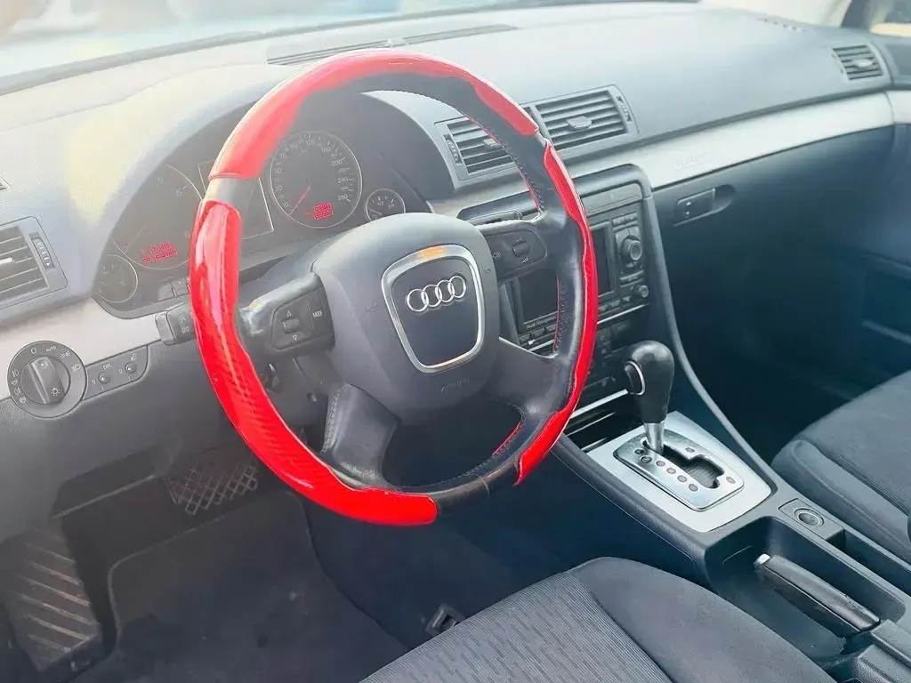 Używany Audi A4 Sport 256 KM (188 kW) 2005 Niebieski Sedan/Limuzyna