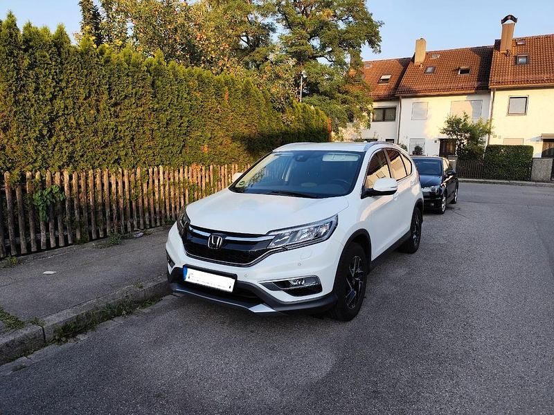 Weiß Gebraucht 2017 Honda CR-V Elegance SUV | 10.600 € (Superpreis) - Bild 1/4