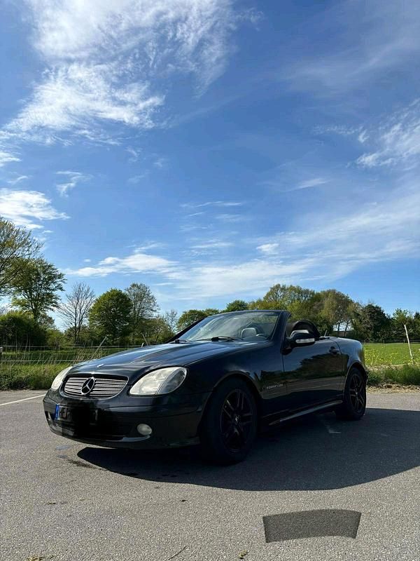 Schwarz Gebraucht 2001 Mercedes SLK230 Cabrio | 3.550 € (Guter Preis) - Bild 1/4