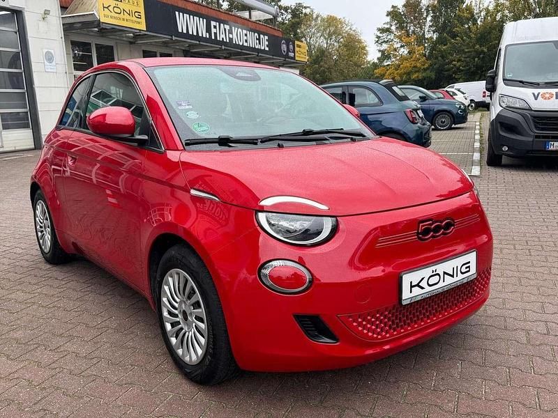 Gebraucht Fiat 500e Red 86 kW (118 PS) 2023 Rot Kleinwagen