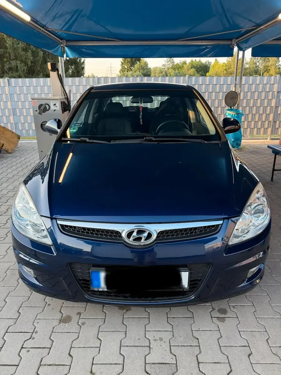 Gebraucht Hyundai i30 109 PS (80 kW) 2007 Blau Kleinwagen