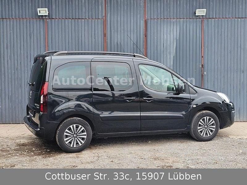 Gebraucht Peugeot Partner Tepee Active 110 PS (80 kW) 2017 Schwarz Van / Kleinbus
