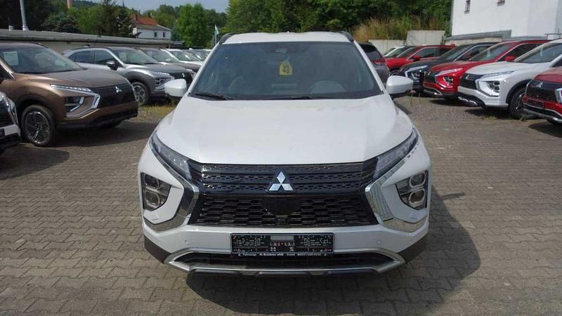 Gebraucht Mitsubishi Eclipse Cross Plus 188 PS (138 kW) 2024 Titanweiß SUV