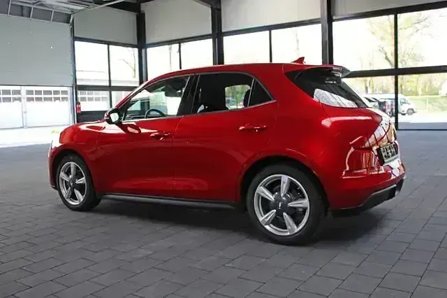 Używany Ora 03 125 kW (171 KM) 2023 Czerwony Hatchback