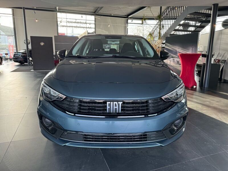 Gebraucht Fiat Tipo 131 PS (96 kW) 2024 Blau Limousine