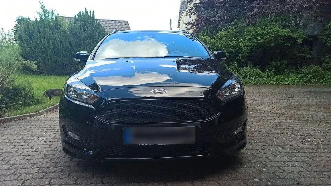 Gebraucht Ford Focus ST-Line 140 PS (102 kW) 2018 Schwarz Limousine