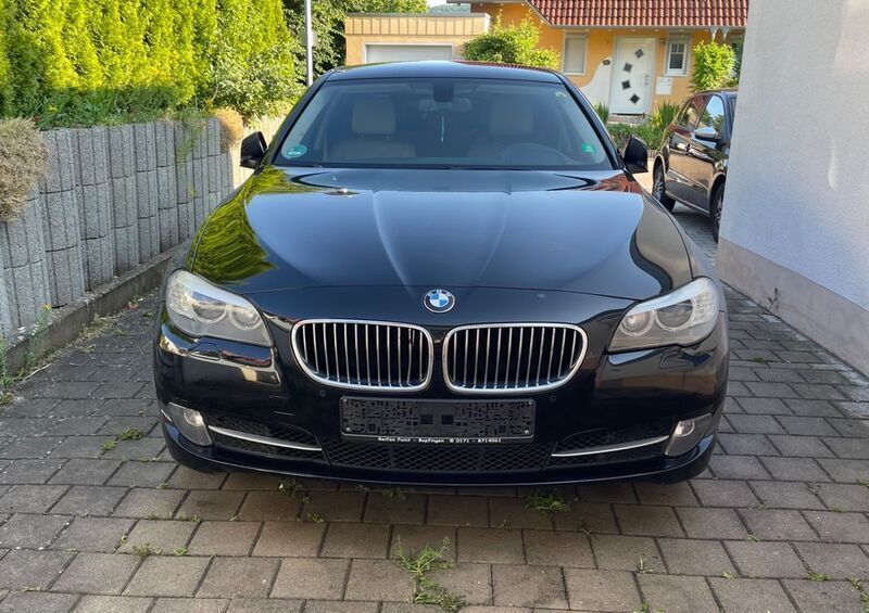 Schwarz Gebraucht 2013 BMW 530 Limousine | 9.650 € (Guter Preis) - Bild 1/4