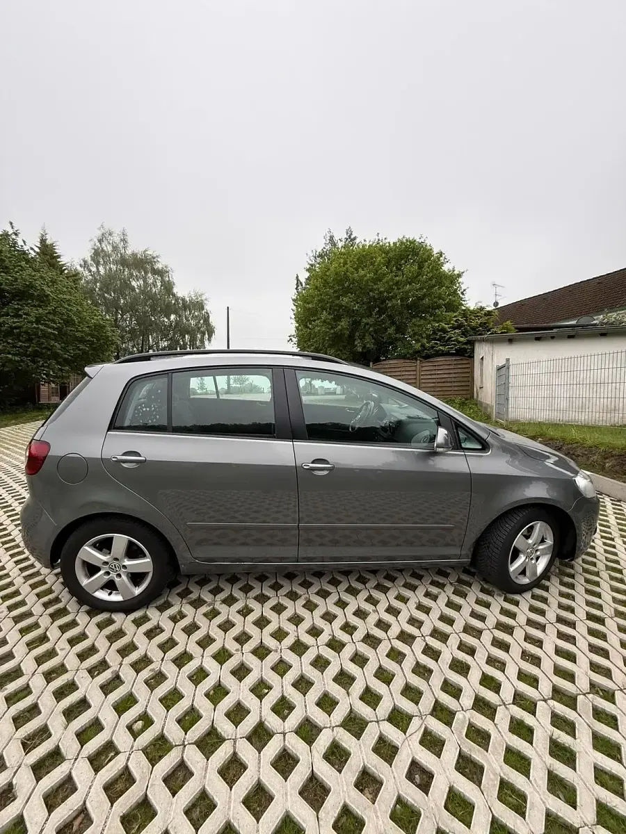Gebraucht VW Golf VI Trendline 105 PS (77 kW) 2011 Grau Kleinwagen