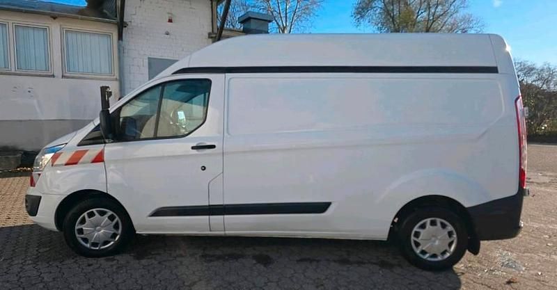 Gebraucht Ford Transit Custom 131 PS (96 kW) 2018 Weiß Van / Kleinbus
