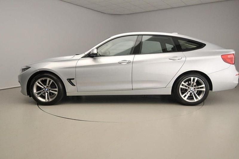 Gebraucht BMW 320 Gran Turismo Sport Line 184 PS (135 kW) 2019 Grau Limousine