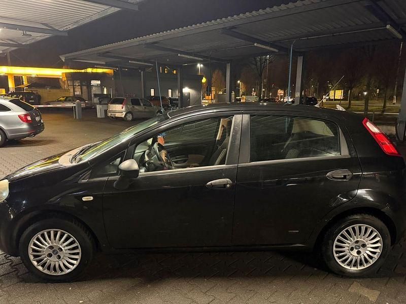 Gebraucht Fiat Grande Punto 77 PS (56 kW) 2006 Schwarz Kleinwagen
