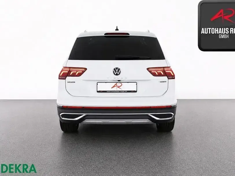 Gebraucht VW Tiguan Allspace Elegance 150 PS (110 kW) 2023 Pure white SUV