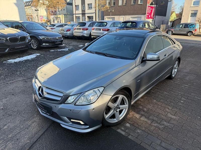 Gebraucht Mercedes E250 AMG 204 PS (150 kW) 2011 Silber Coupé