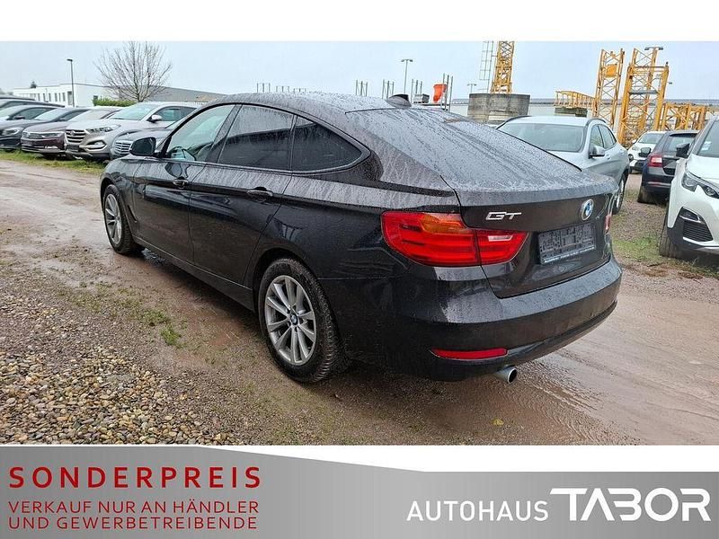 Gebraucht BMW 318 143 PS (105 kW) 2015 Braun Limousine