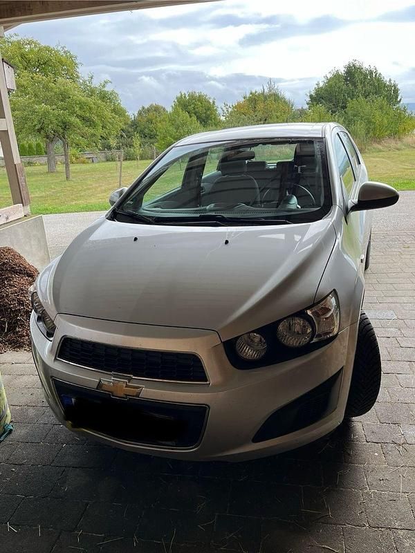 Silber Gebraucht 2011 Chevrolet Aveo LT Kleinwagen | 2.450 € (Guter Preis) - Bild 1/4