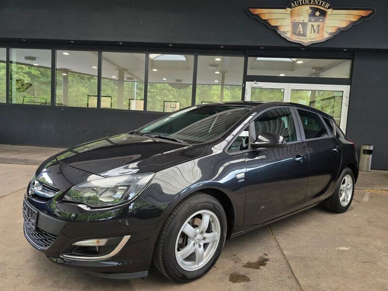 Grau Gebraucht 2013 Opel Astra Active Limousine | 6.400 € (Fairer Preis) - Bild 1/4