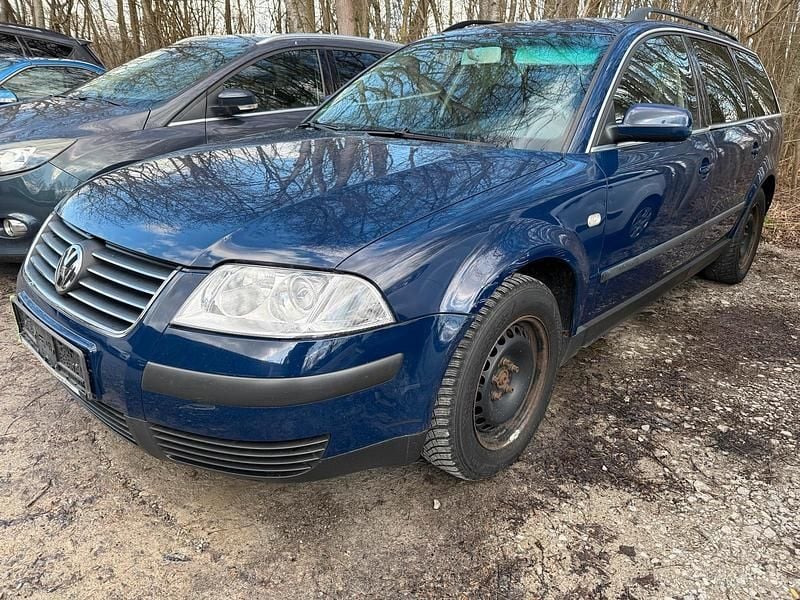 Second-hand VW Passat 115 CP (84 kW) 2003 Albastru Break