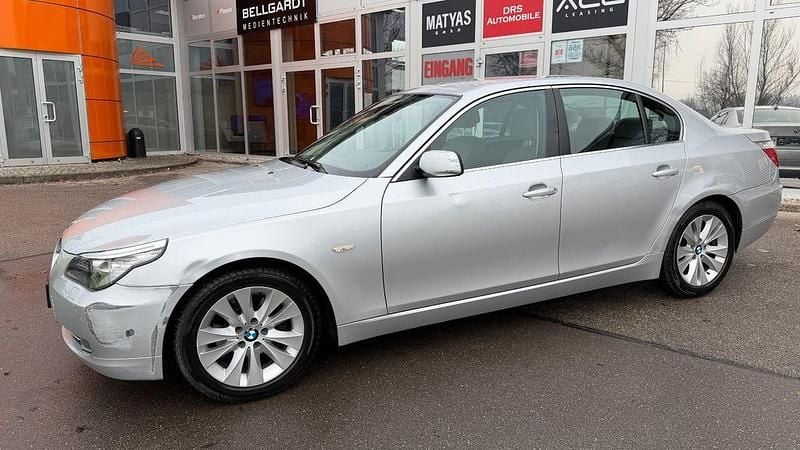 Gebraucht BMW 525 197 PS (144 kW) 2008 Silber (titansilber metallic) Limousine