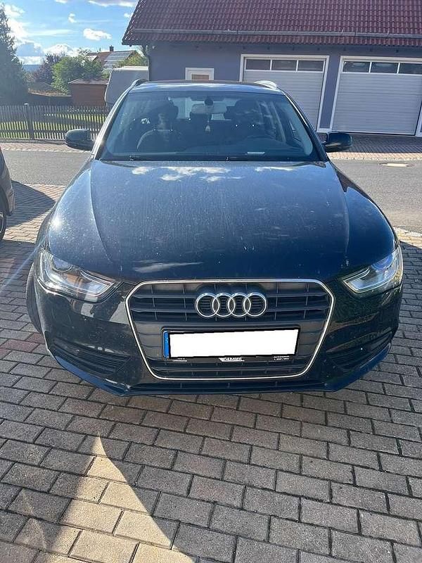Schwarz Gebraucht 2014 Audi A4 Ambiente Kombi | 6.799 € (Superpreis) - Bild 1/4