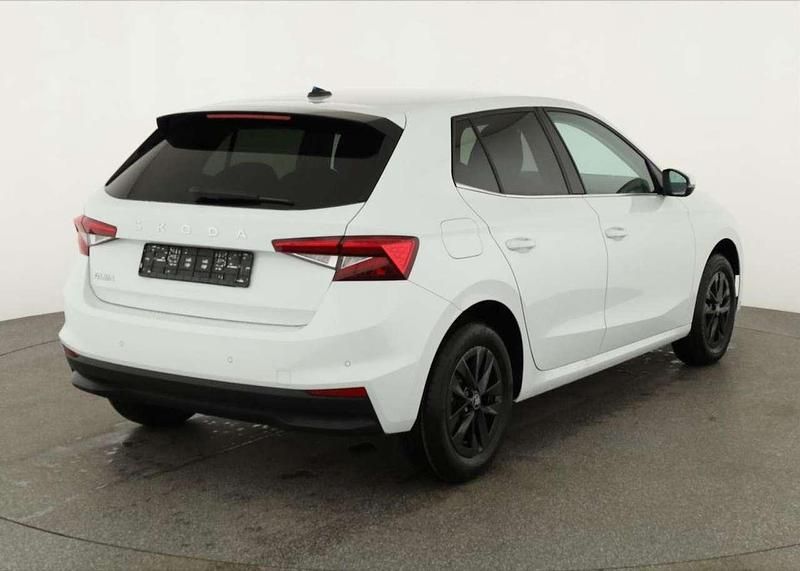 Neu Skoda Fabia Selection 116 PS (85 kW) 2025 Moon white metallic Kleinwagen