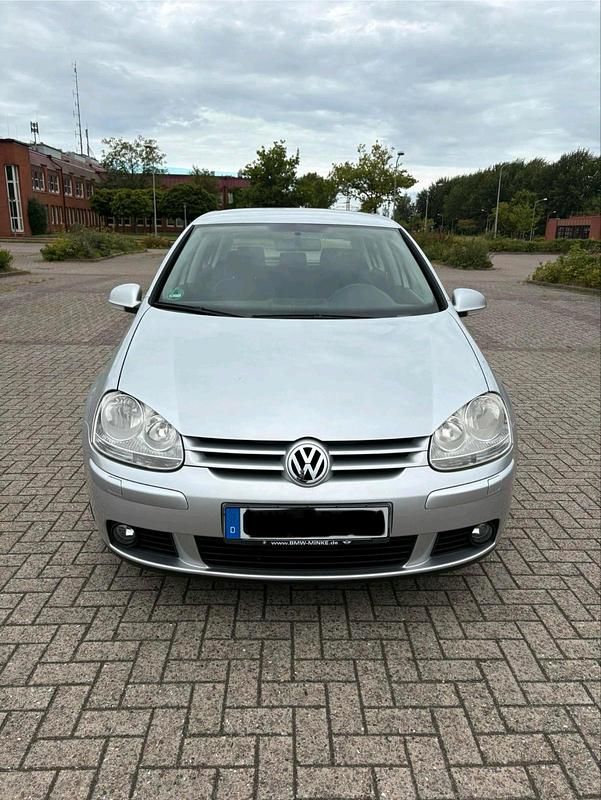 Grau Gebraucht 2005 VW Golf V Kleinwagen | 5.500 € (Fairer Preis) - Bild 1/4