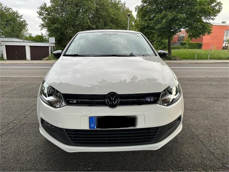 Weiß Gebraucht 2014 VW Polo BlueGT Kleinwagen | 10.499 € (Etwas zu teuer) - Bild 1/4