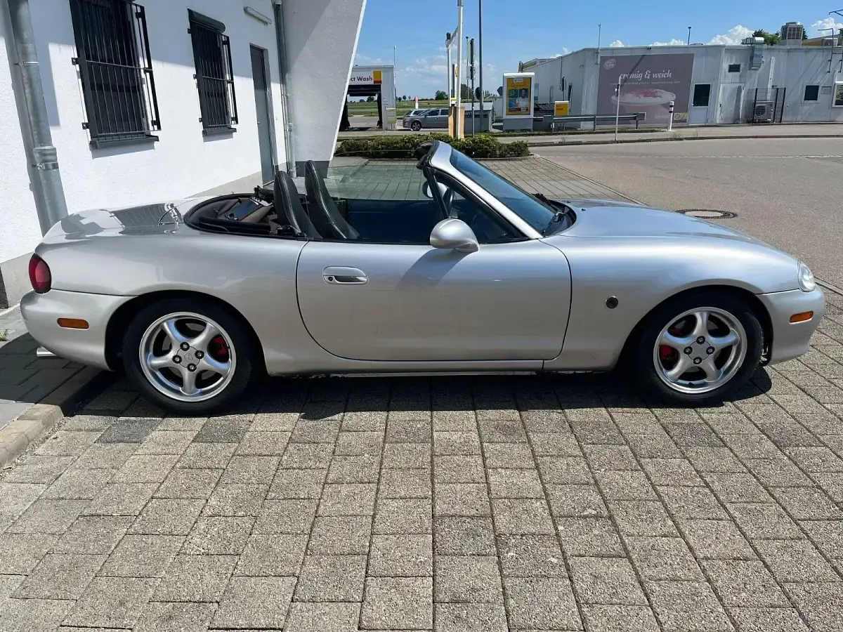 Gebraucht Mazda MX5 145 PS (106 kW) 2002 Silber Cabrio