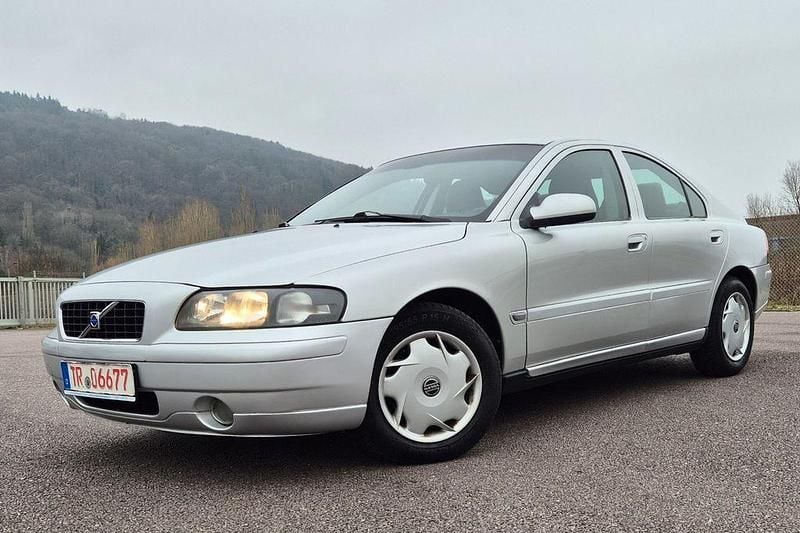 Silber Gebraucht 2003 Volvo S60 Comfort Limousine | 3.970 € (Fairer Preis) - Bild 1/4
