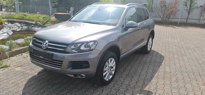 Grau Gebraucht 2013 VW Touareg SUV | 13.999 € (Superpreis) - Bild 1/4